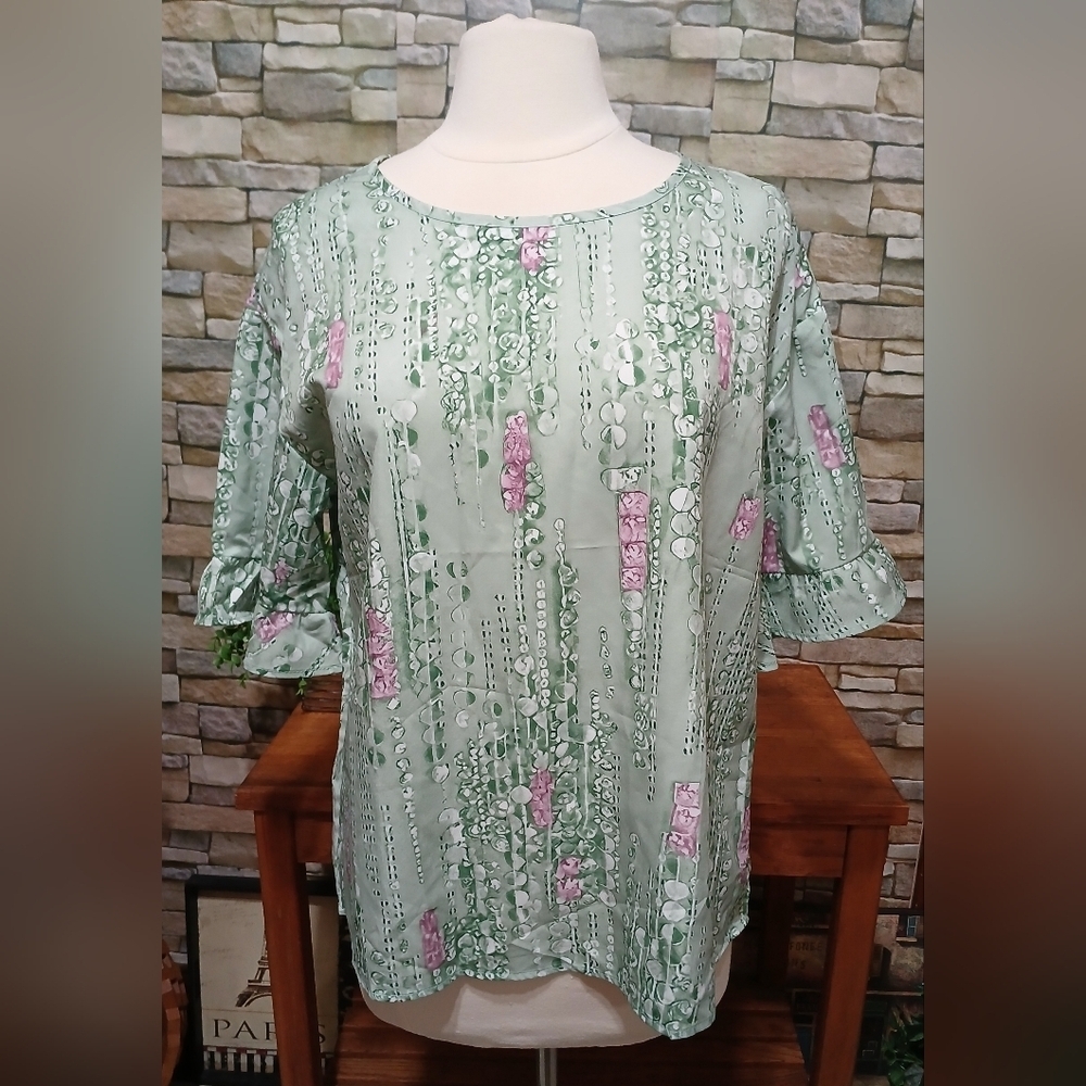 Emery Rose Floral Green and‎ Pink Women's Blouse Whimsigoth Cottagecore